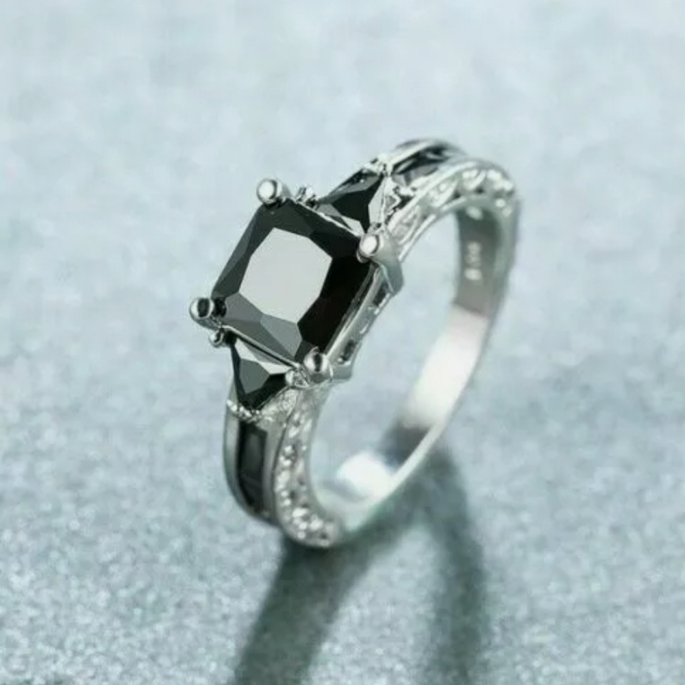 New Women 925 Silver Rings Jewelry Black Sapphire Elegant Wedding Ring - Picture 4 of 4